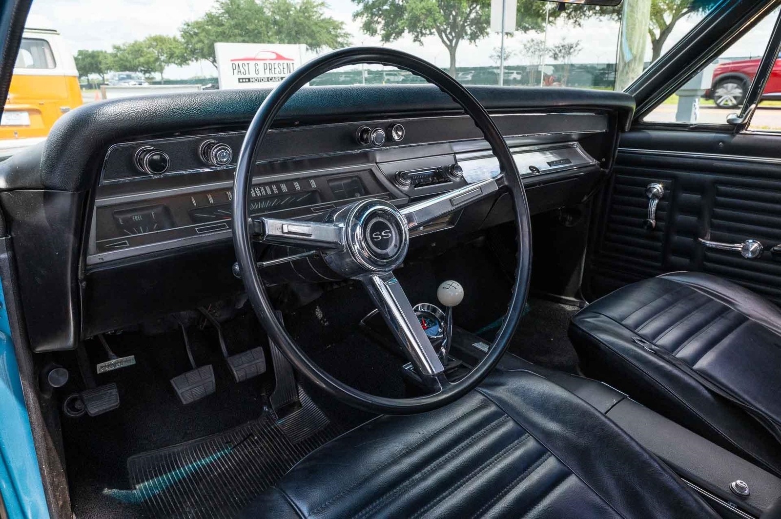 Chevrolet-Chevelle-1967-2-Door-10