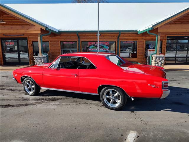 Chevrolet-Chevelle-1967-2-door-coupe-15