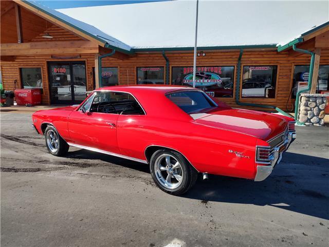 Chevrolet-Chevelle-1967-2-door-coupe-16