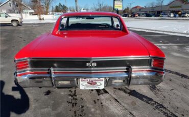 Chevrolet-Chevelle-1967-2-door-coupe-19