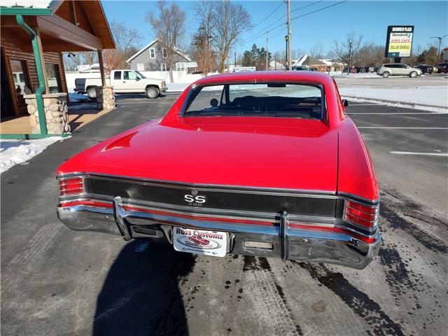 Chevrolet-Chevelle-1967-2-door-coupe-21
