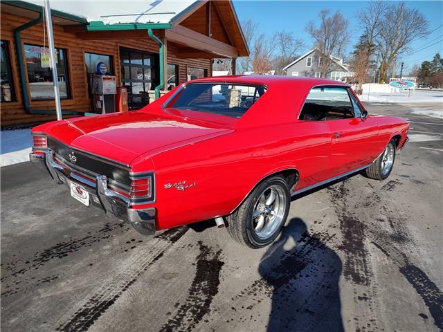 Chevrolet-Chevelle-1967-2-door-coupe-23