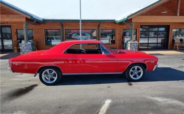Chevrolet-Chevelle-1967-2-door-coupe-28