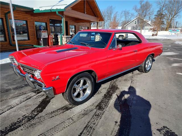 Chevrolet-Chevelle-1967-2-door-coupe-3