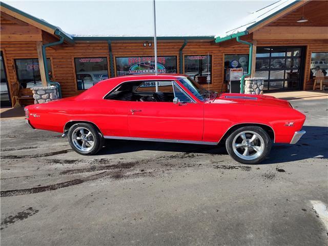 Chevrolet-Chevelle-1967-2-door-coupe-30