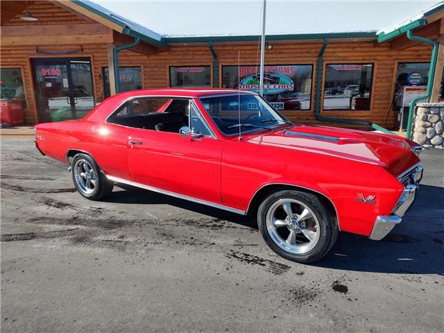 Chevrolet-Chevelle-1967-2-door-coupe-32