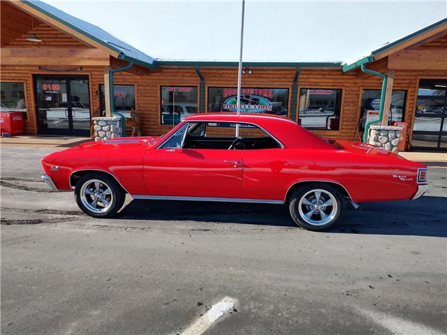 Chevrolet-Chevelle-1967-2-door-coupe-9
