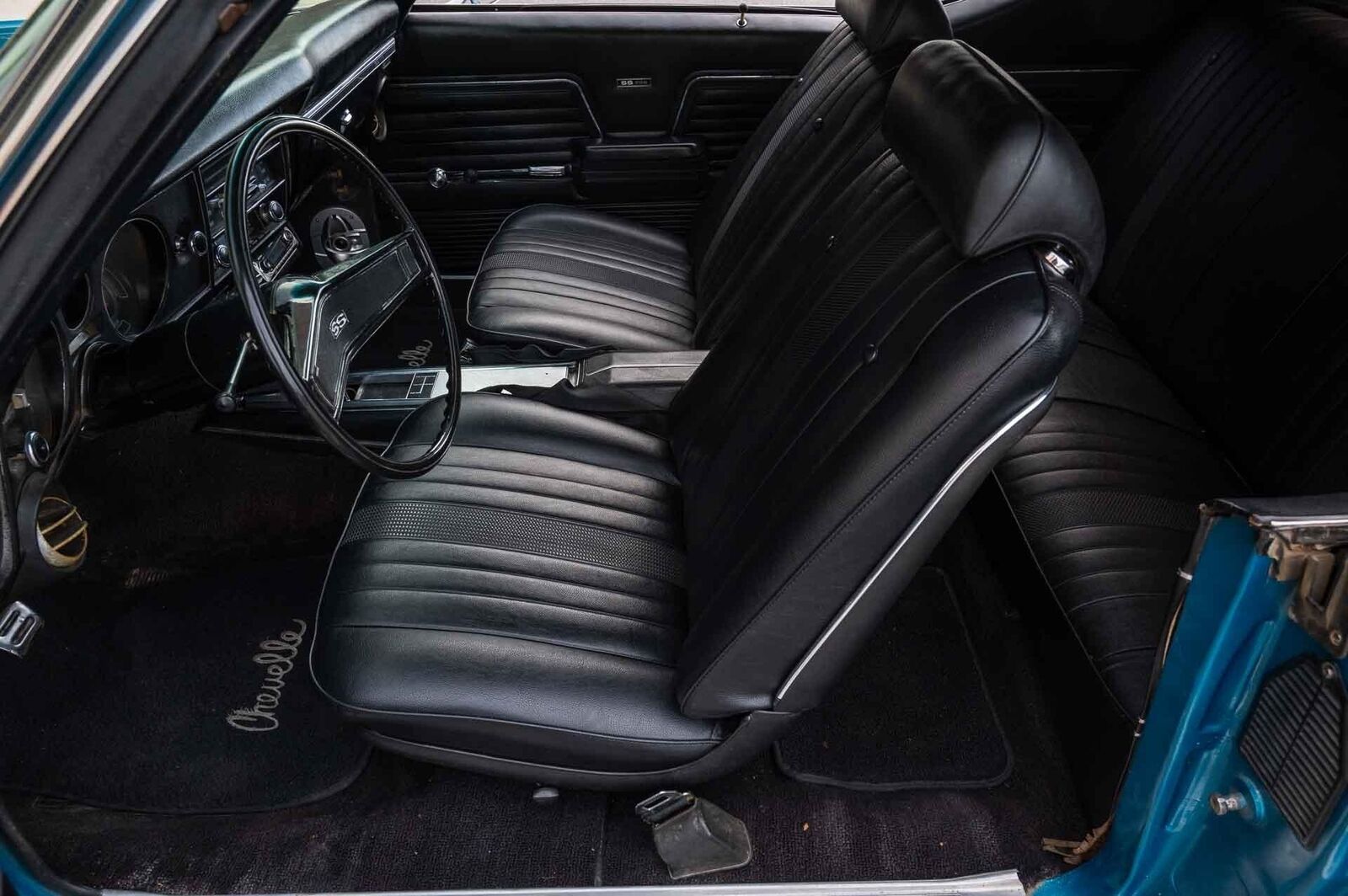 Chevrolet-Chevelle-1969-2-Door-10
