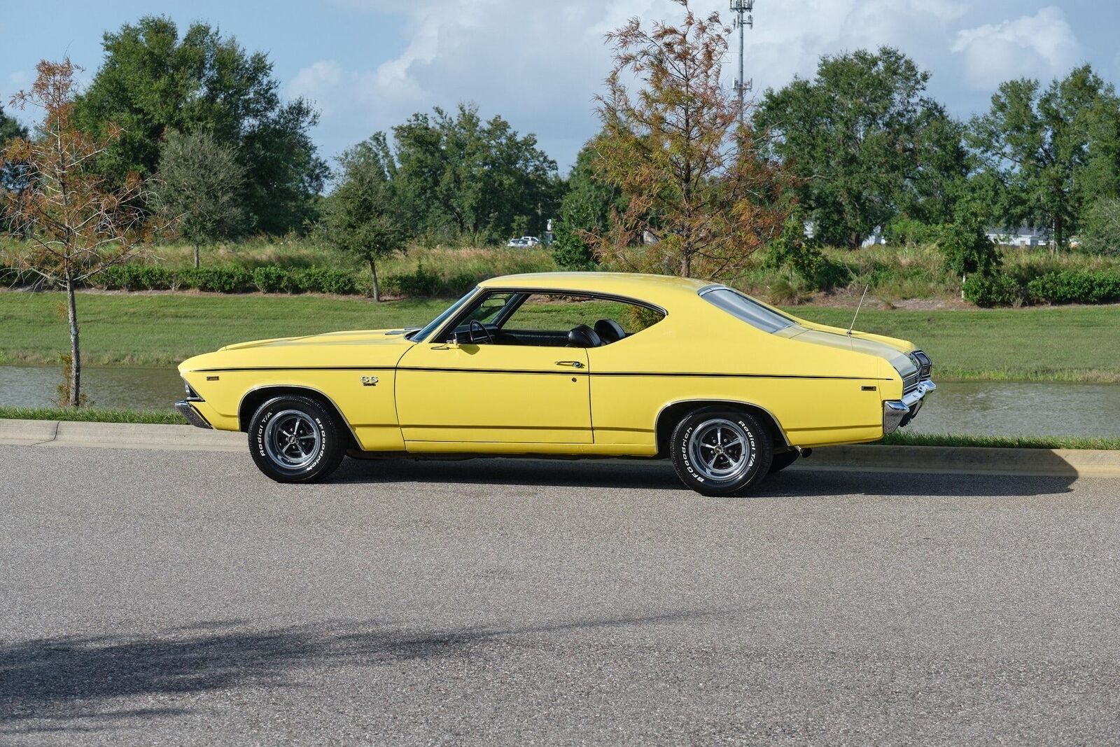 Chevrolet-Chevelle-1969-2-Door-23