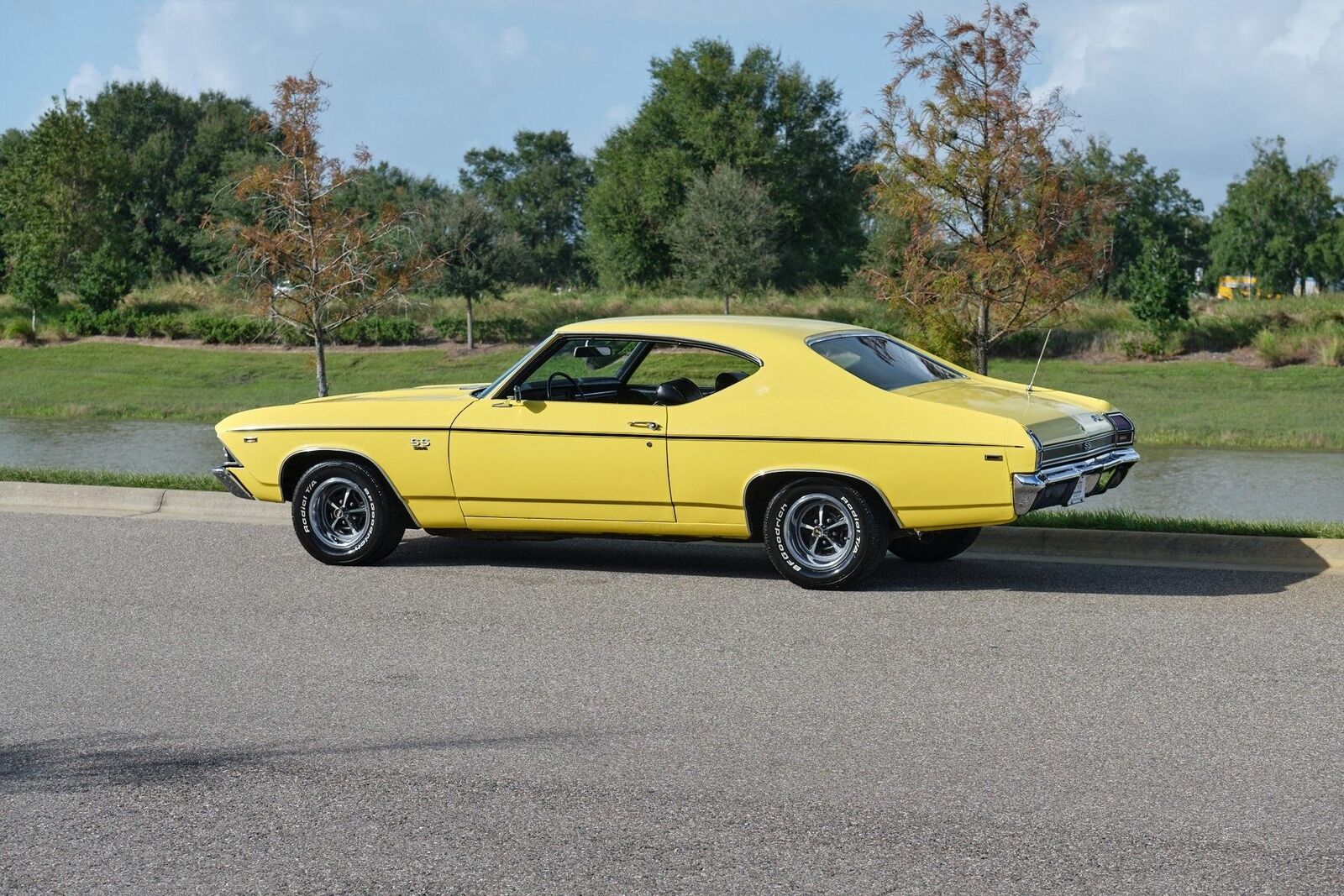 Chevrolet-Chevelle-1969-2-Door-24