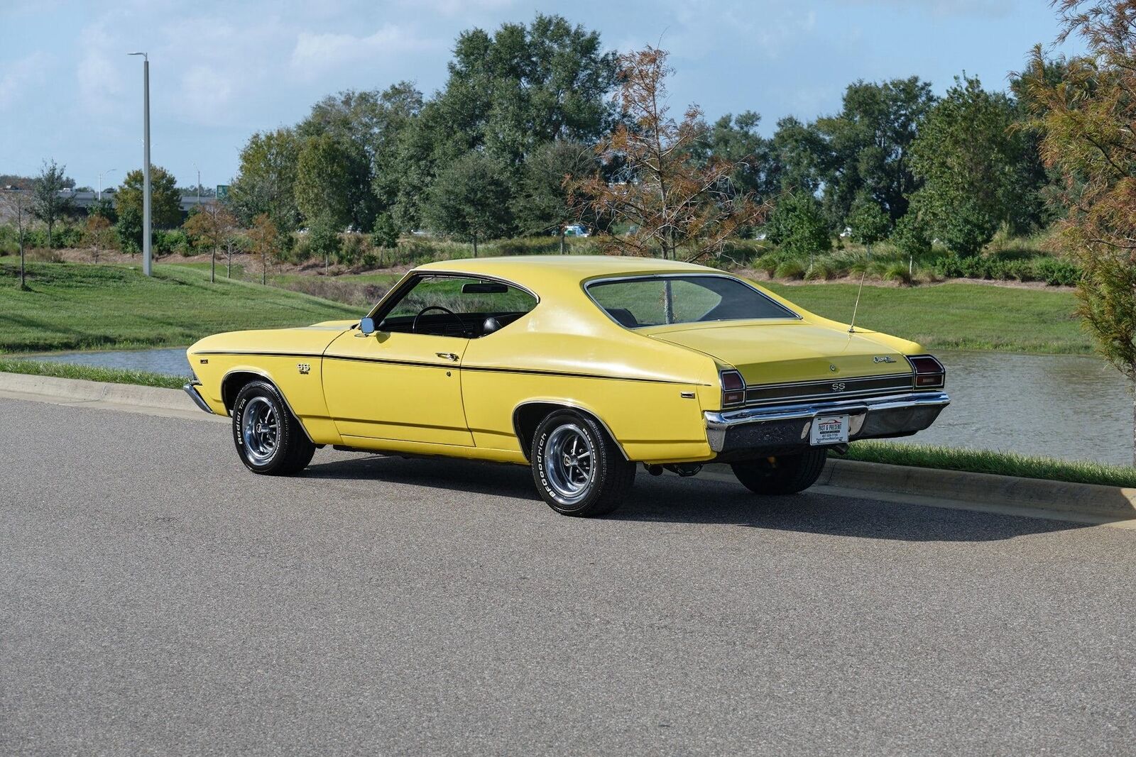 Chevrolet-Chevelle-1969-2-Door-3