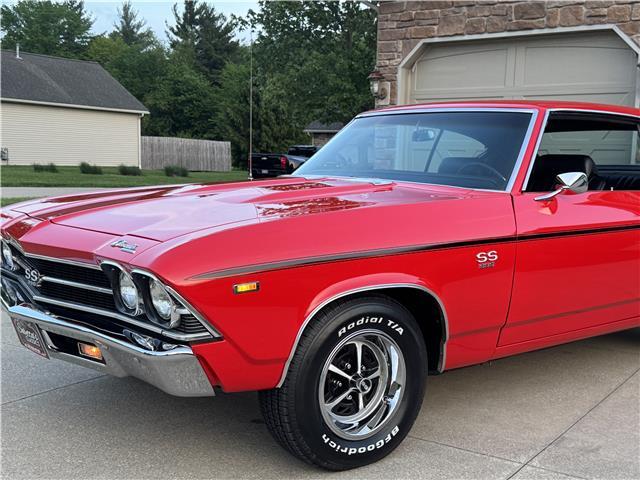 Chevrolet-Chevelle-1969-2-Door-Coupe-12