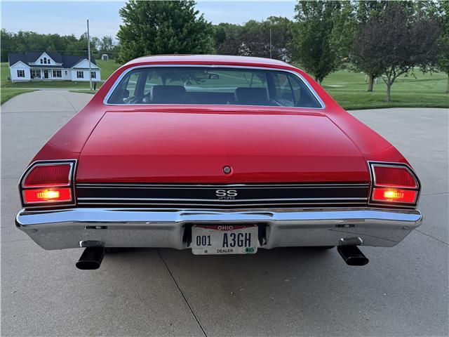Chevrolet-Chevelle-1969-2-Door-Coupe-2