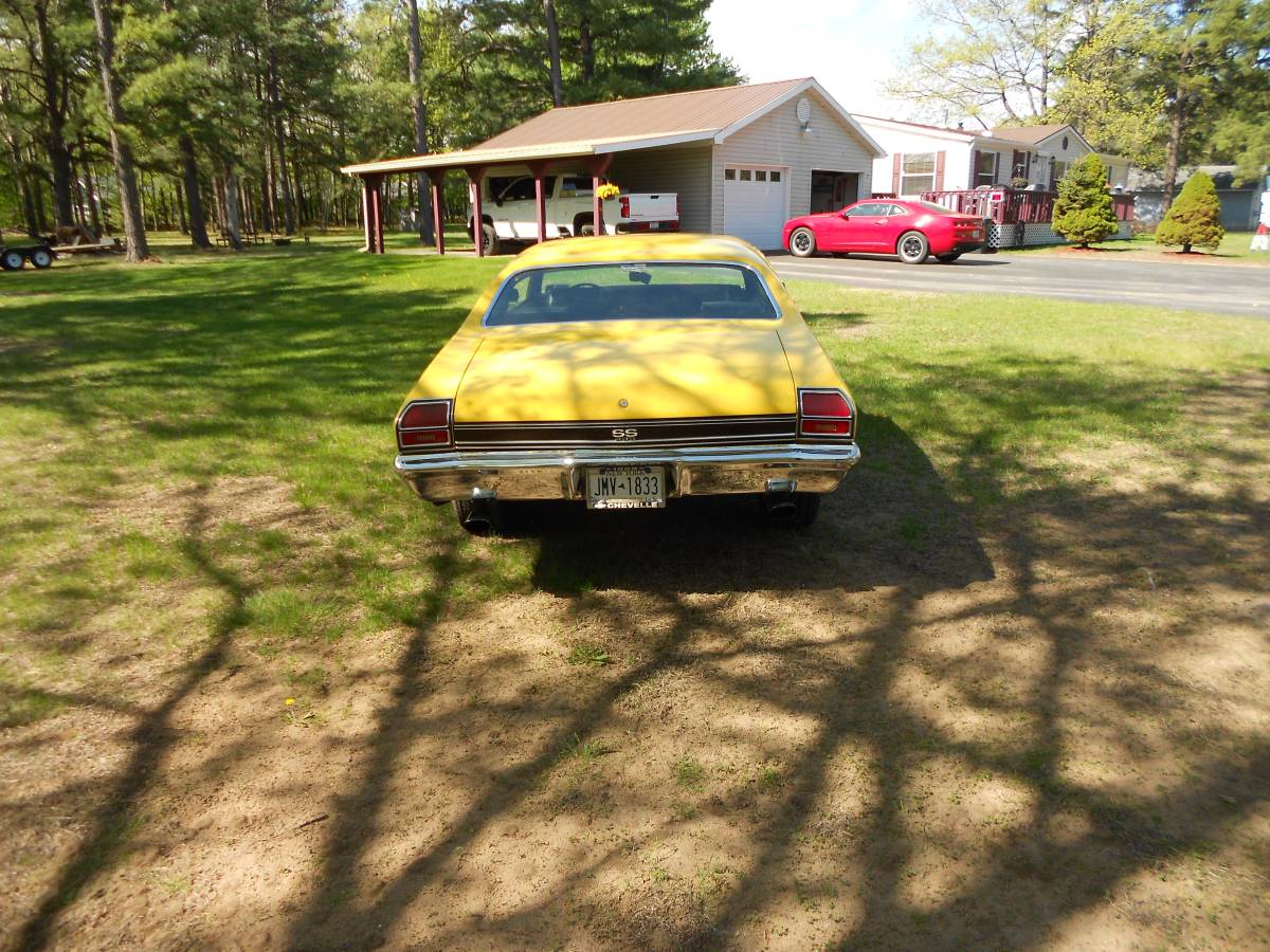 Chevrolet-Chevelle-1969-yellow-3