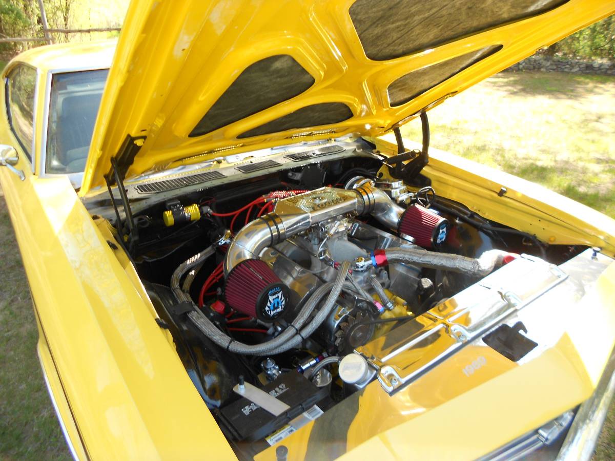 Chevrolet-Chevelle-1969-yellow-8