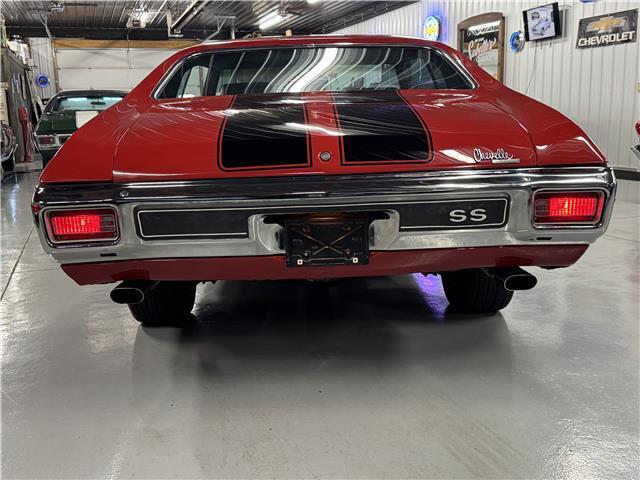 Chevrolet-Chevelle-1970-2-Door-Coupe-2