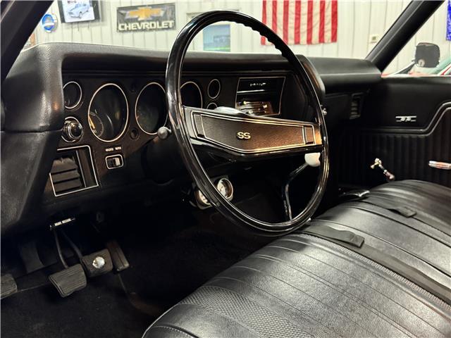 Chevrolet-Chevelle-1970-2-Door-Coupe-24