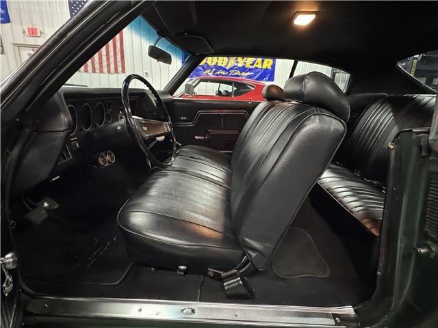 Chevrolet-Chevelle-1970-2-Door-Coupe-5