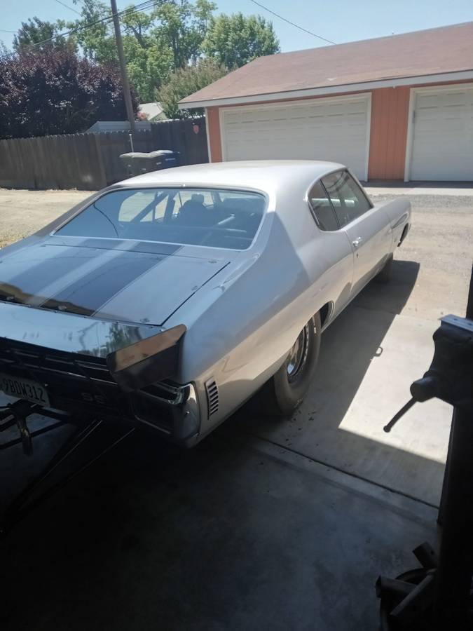 Chevrolet-Chevelle-1970-silver