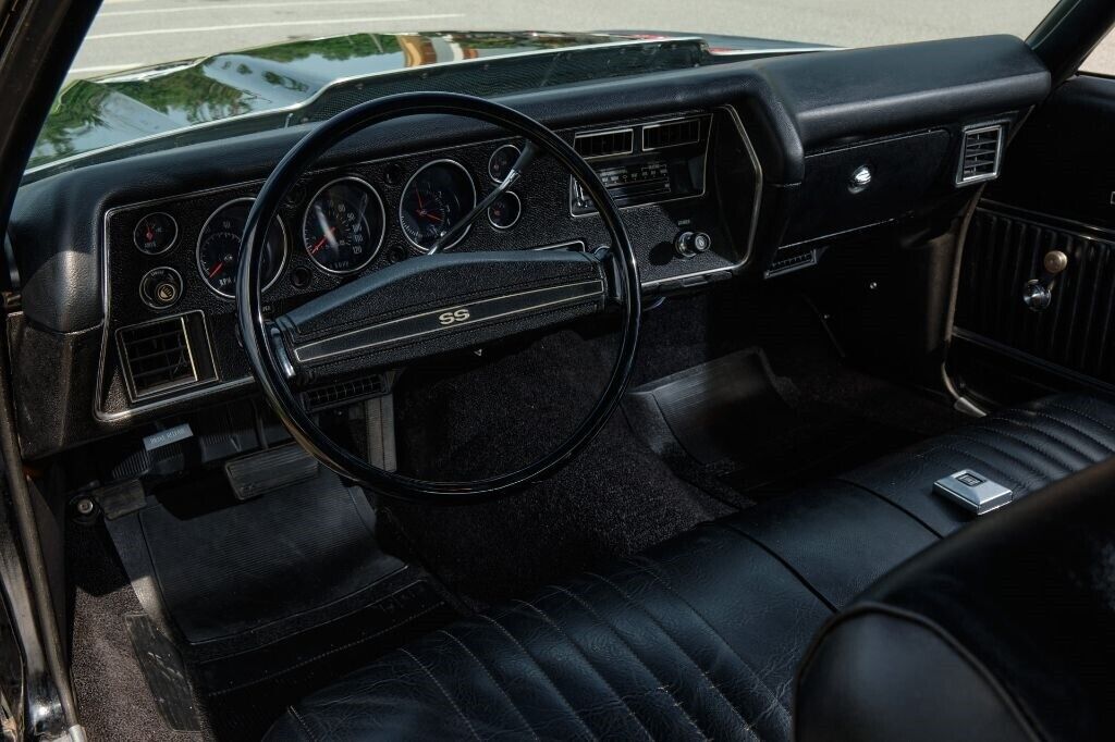 Chevrolet-Chevelle-1971-2-Door-10