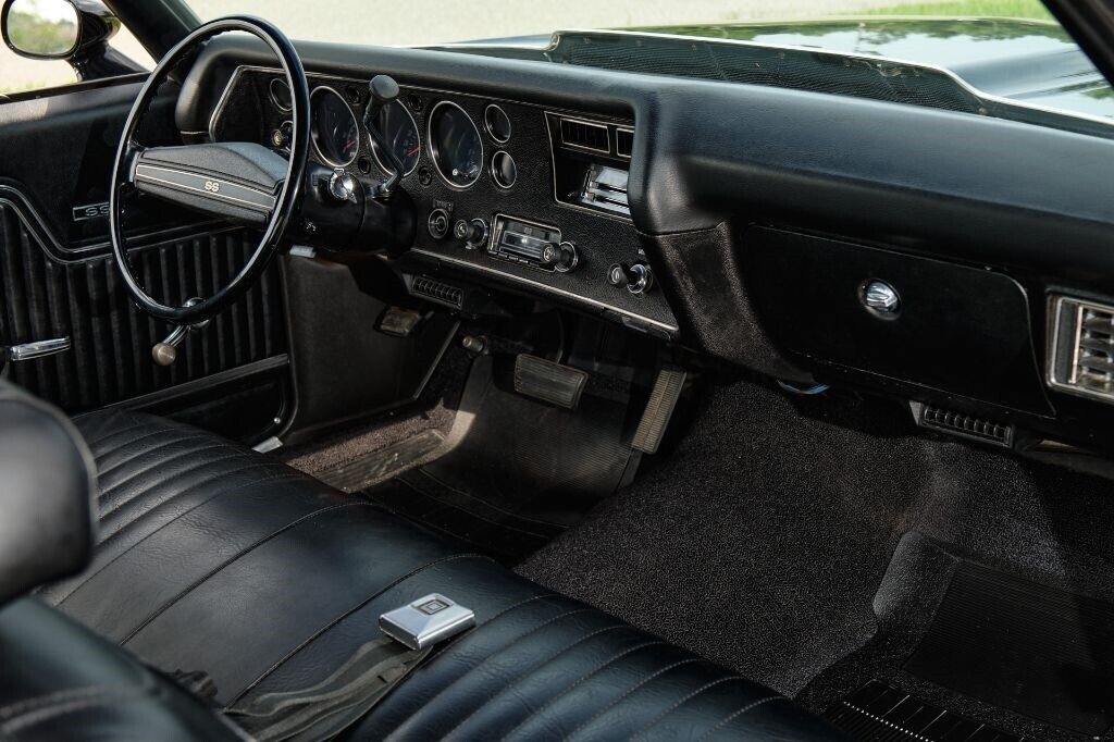Chevrolet-Chevelle-1971-2-Door-13