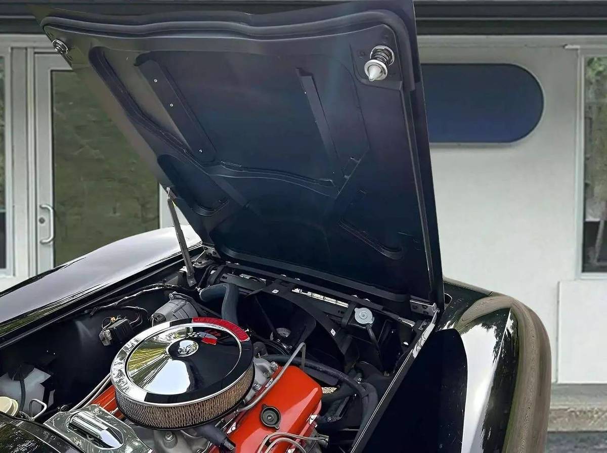 Chevrolet-Chevette-1966-black-22