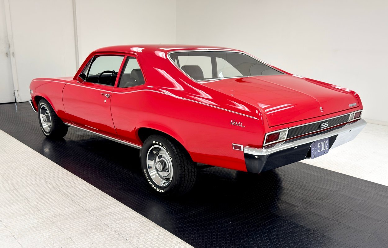 Chevrolet-Chevy-II-1968-Sedan-2