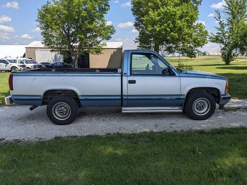 Chevrolet-Ck-2500-series-c2500-silverado-1988-blue-10