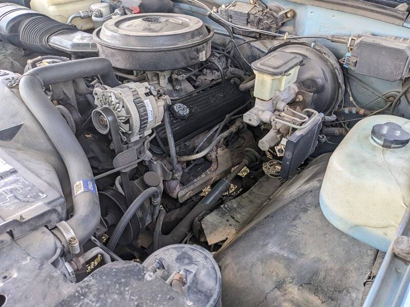 Chevrolet-Ck-2500-series-c2500-silverado-1988-blue-18