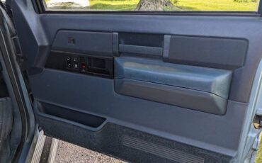 Chevrolet-Ck-2500-series-c2500-silverado-1988-blue-6