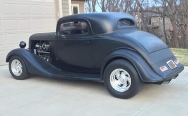 Chevrolet-Classic-1935-Coupe-2