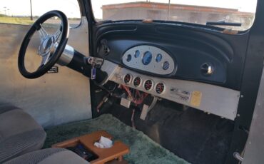 Chevrolet-Classic-1935-Coupe-21