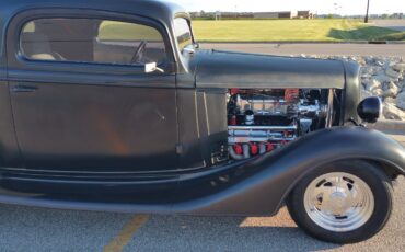 Chevrolet-Classic-1935-Coupe-3
