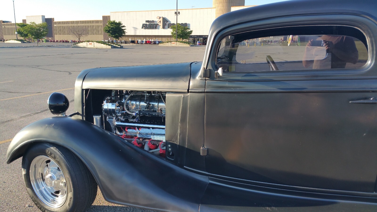 Chevrolet-Classic-1935-Coupe-4