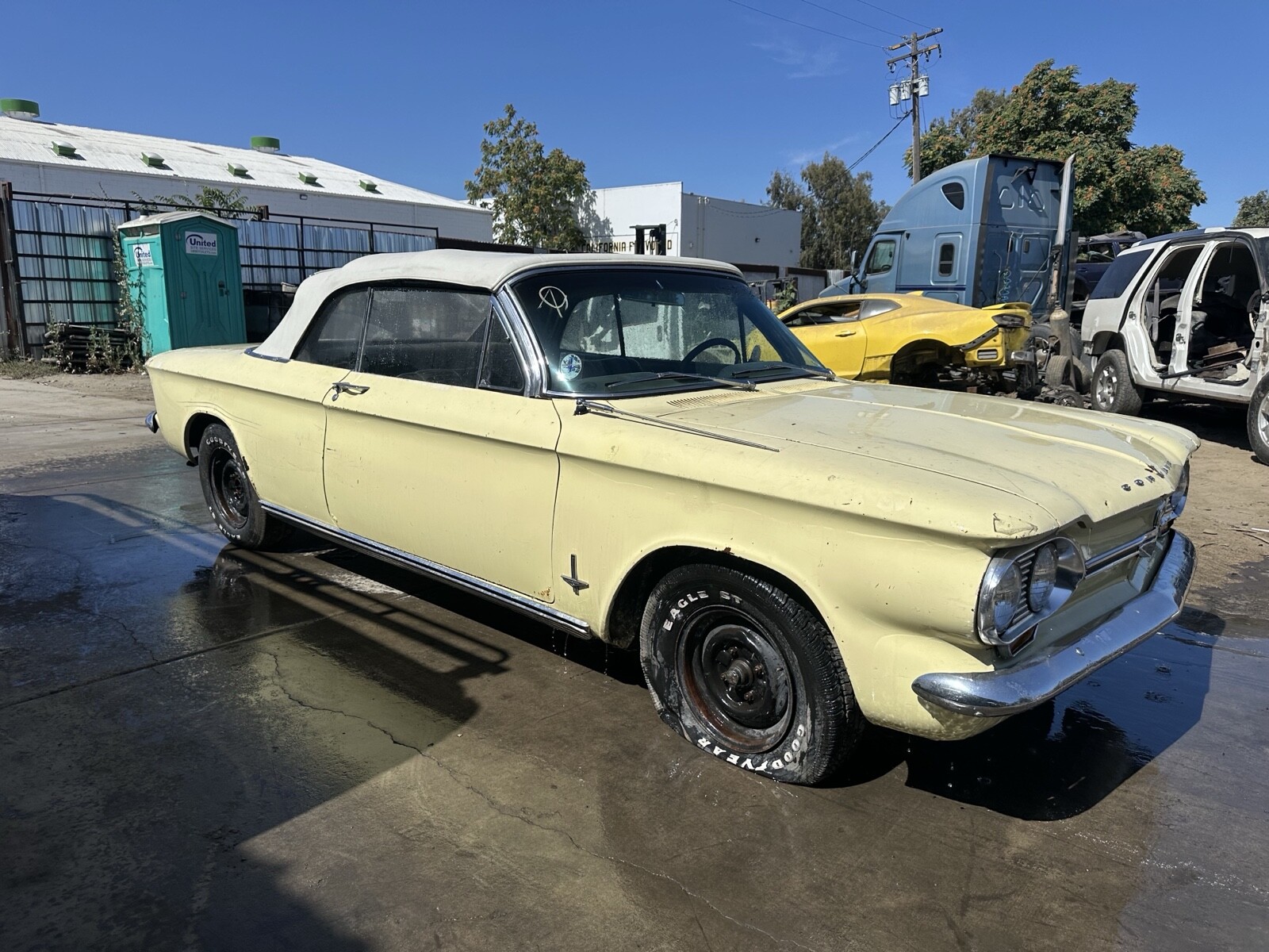 Chevrolet-Corvair-1964-10