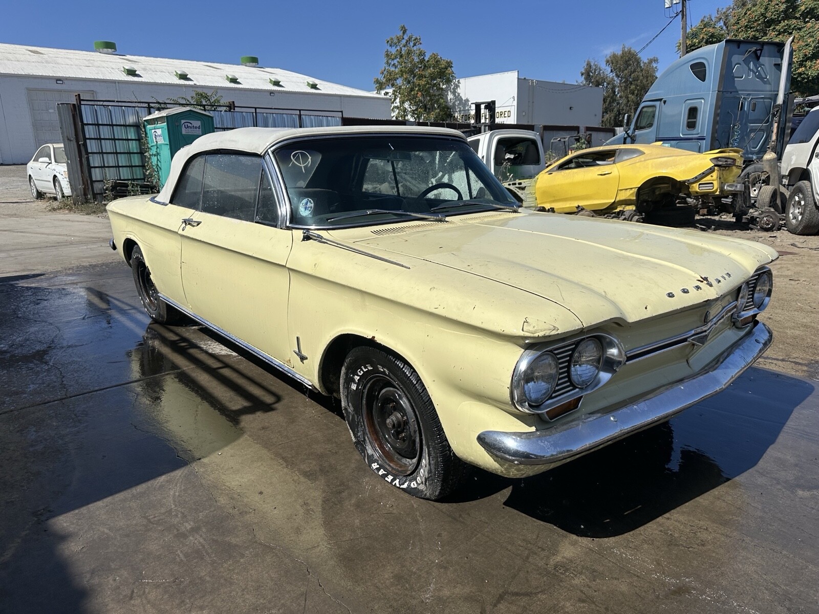 Chevrolet-Corvair-1964-2