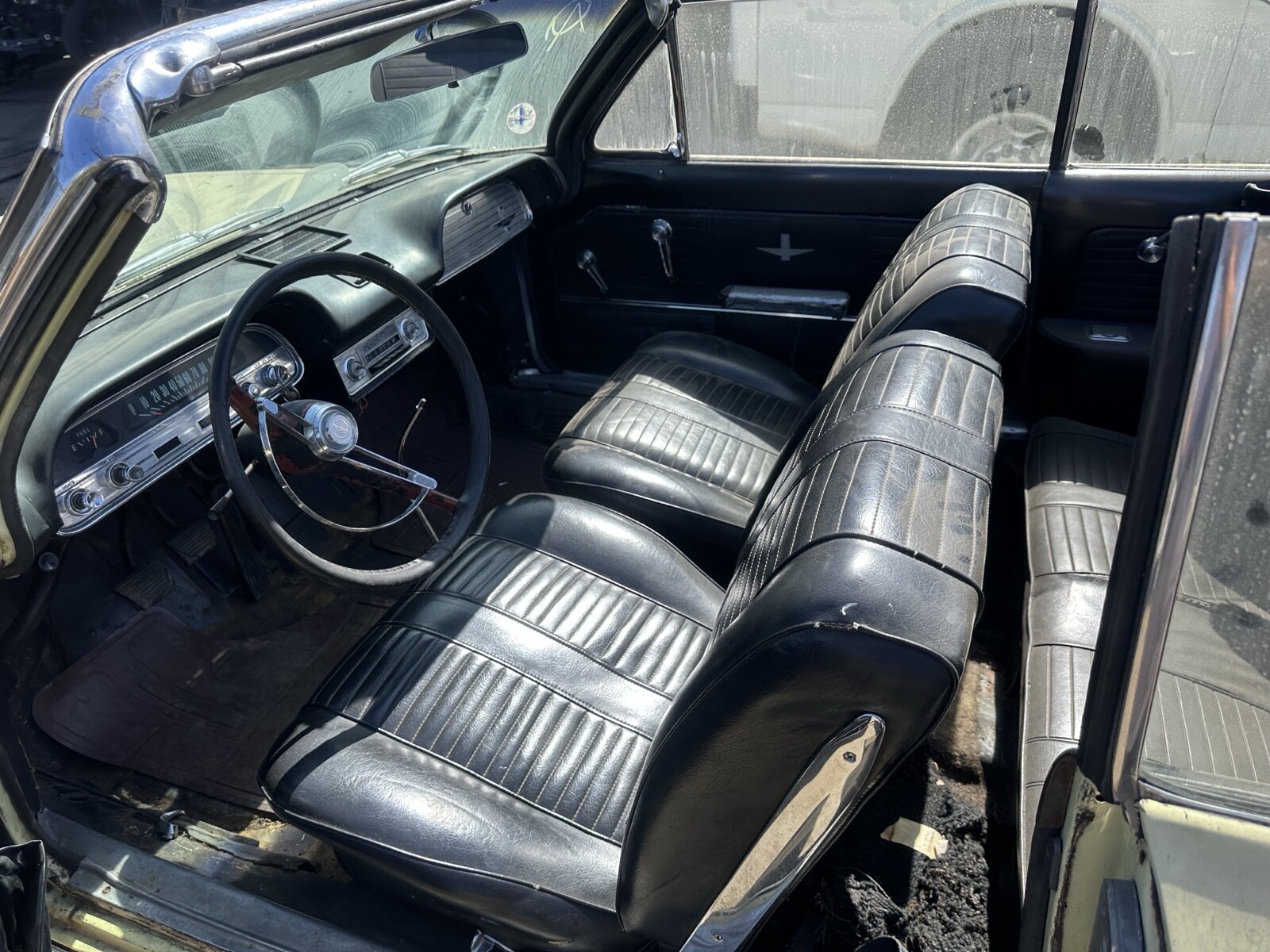Chevrolet-Corvair-1964-21