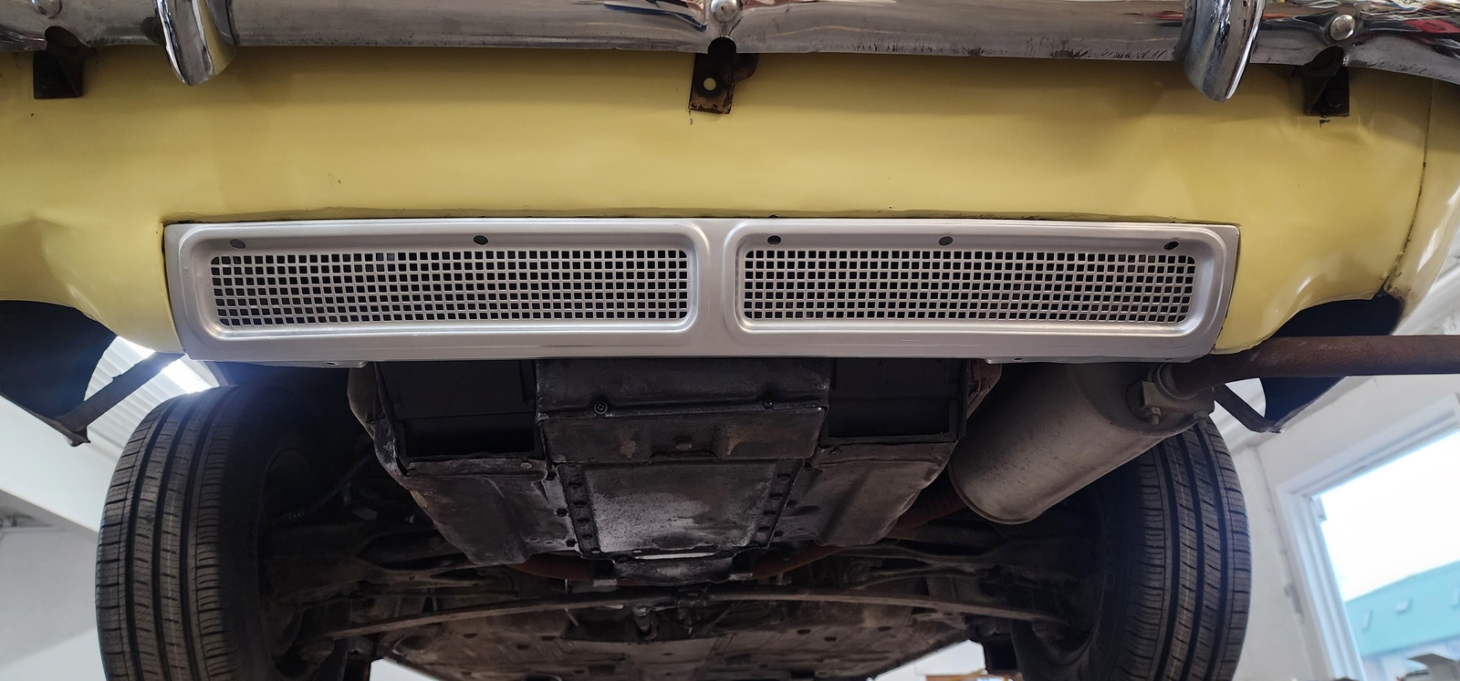 Chevrolet-Corvair-1964-coupe-21