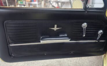 Chevrolet-Corvair-1964-coupe-28