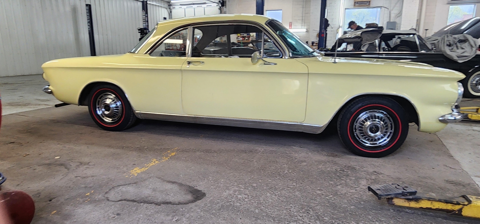 Chevrolet-Corvair-1964-coupe-7