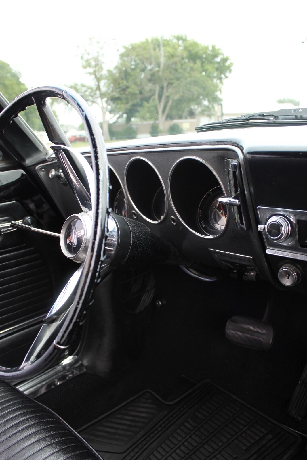 Chevrolet-Corvair-1965-18
