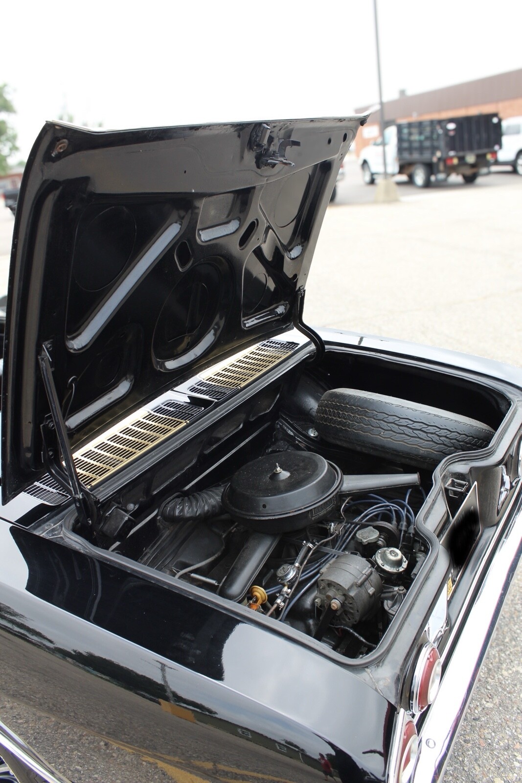 Chevrolet-Corvair-1965-19