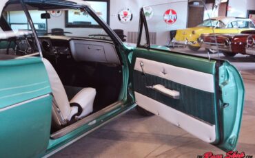 Chevrolet-Corvair-1965-Convertible-12