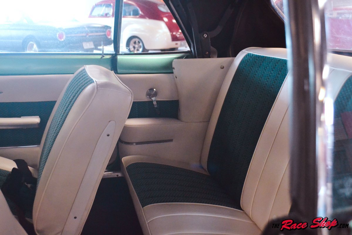 Chevrolet-Corvair-1965-Convertible-14