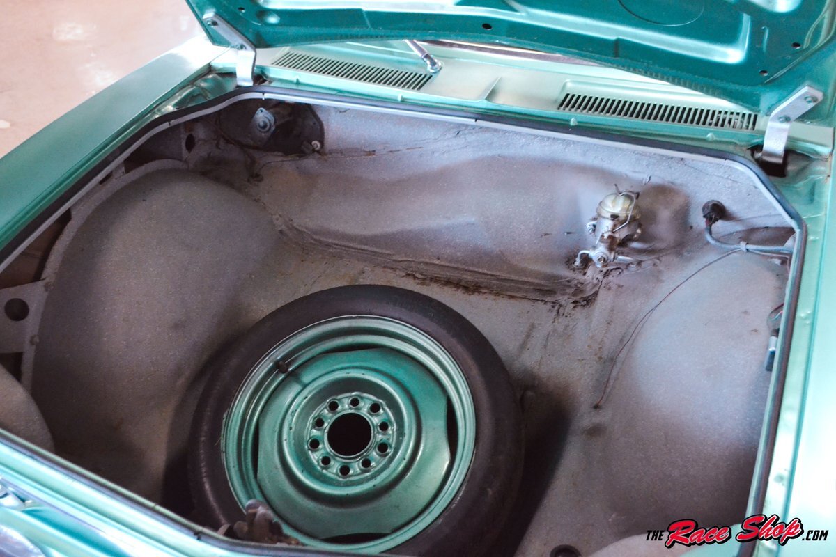 Chevrolet-Corvair-1965-Convertible-27