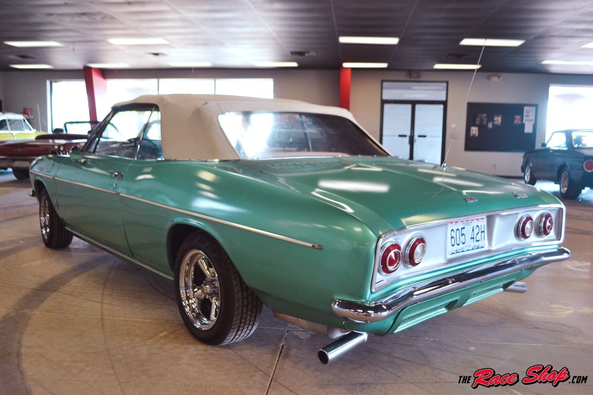 Chevrolet-Corvair-1965-Convertible-4