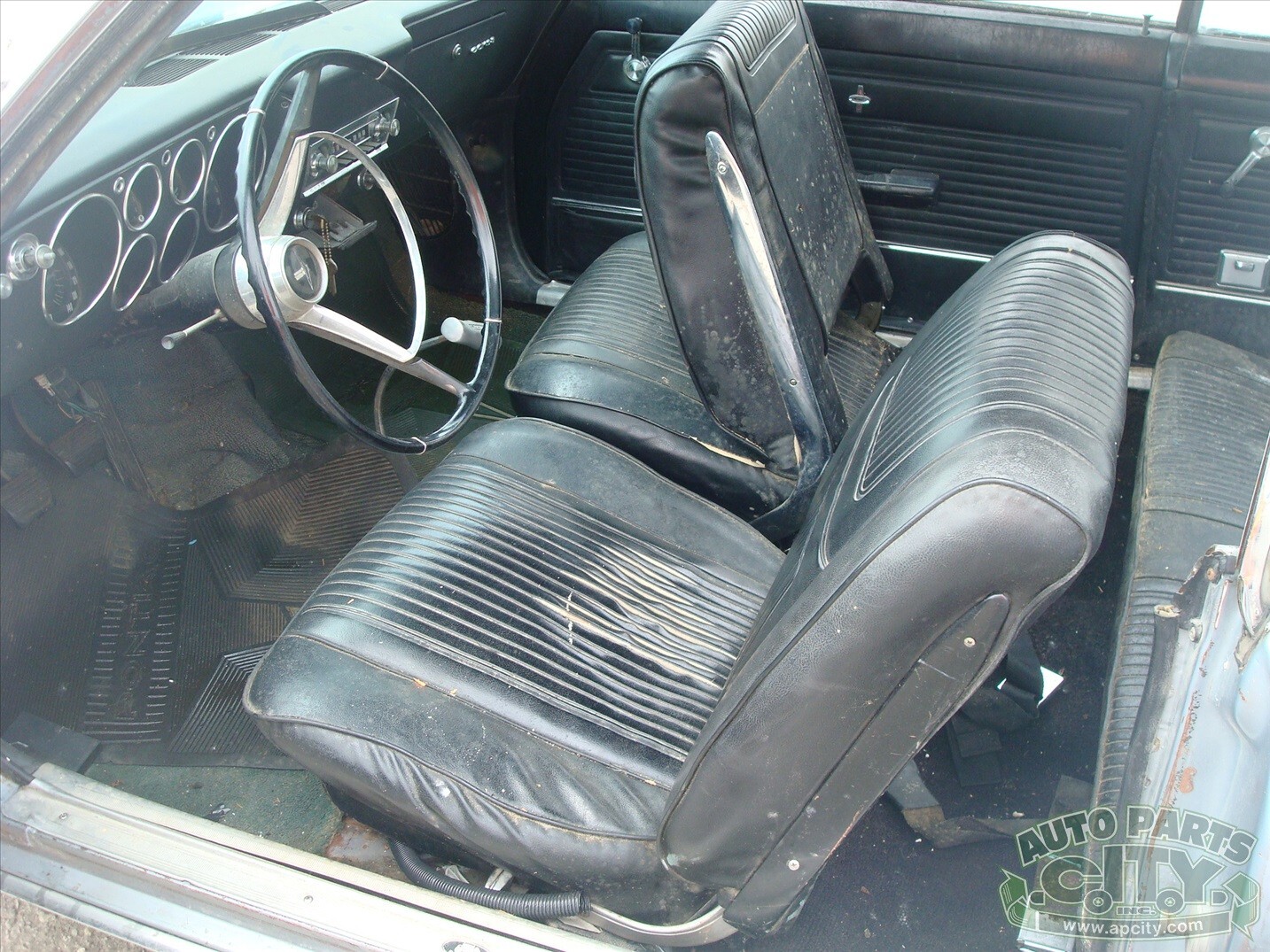 Chevrolet-Corvair-1965-Coupe-7