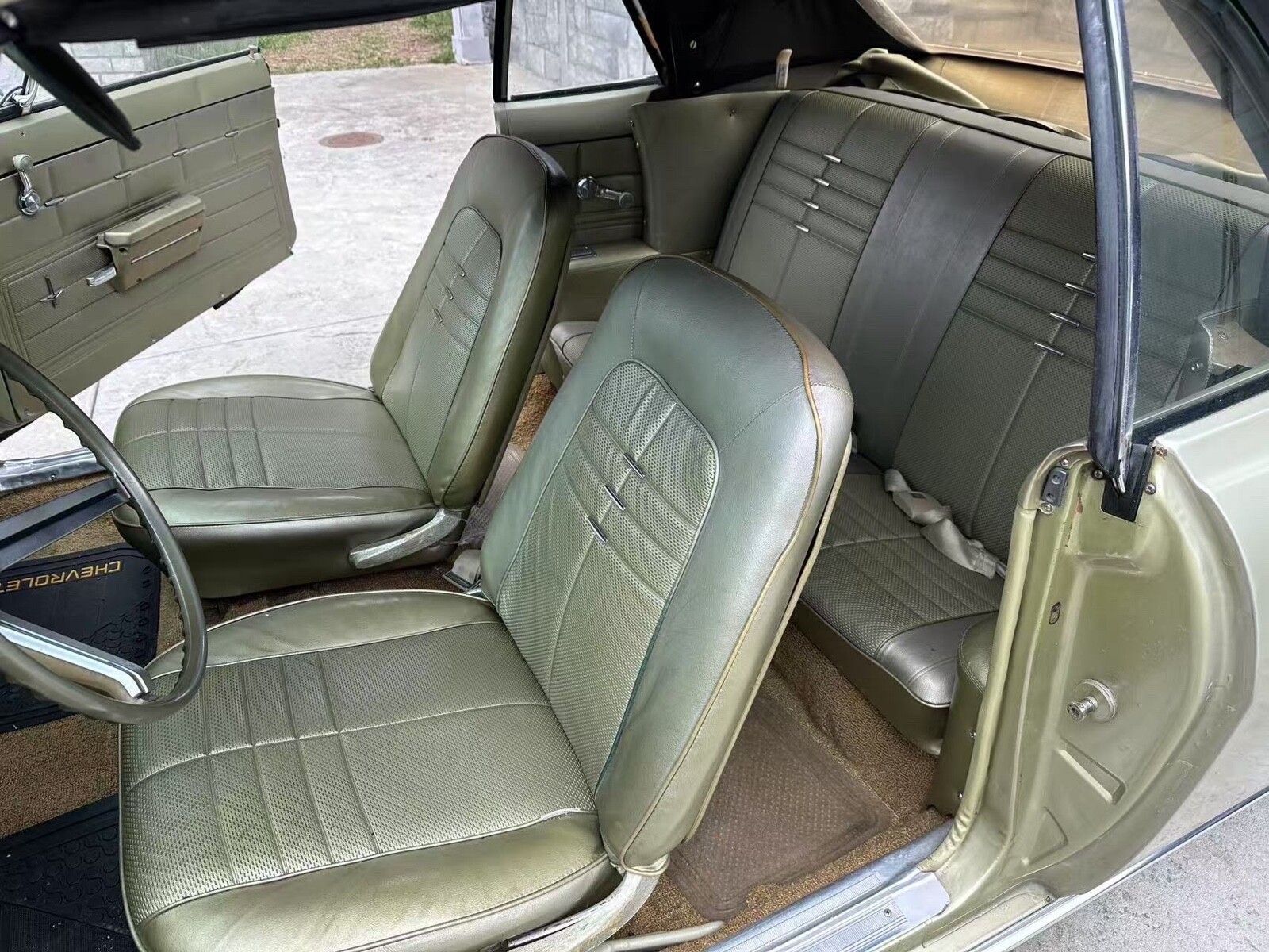 Chevrolet-Corvair-1968-5