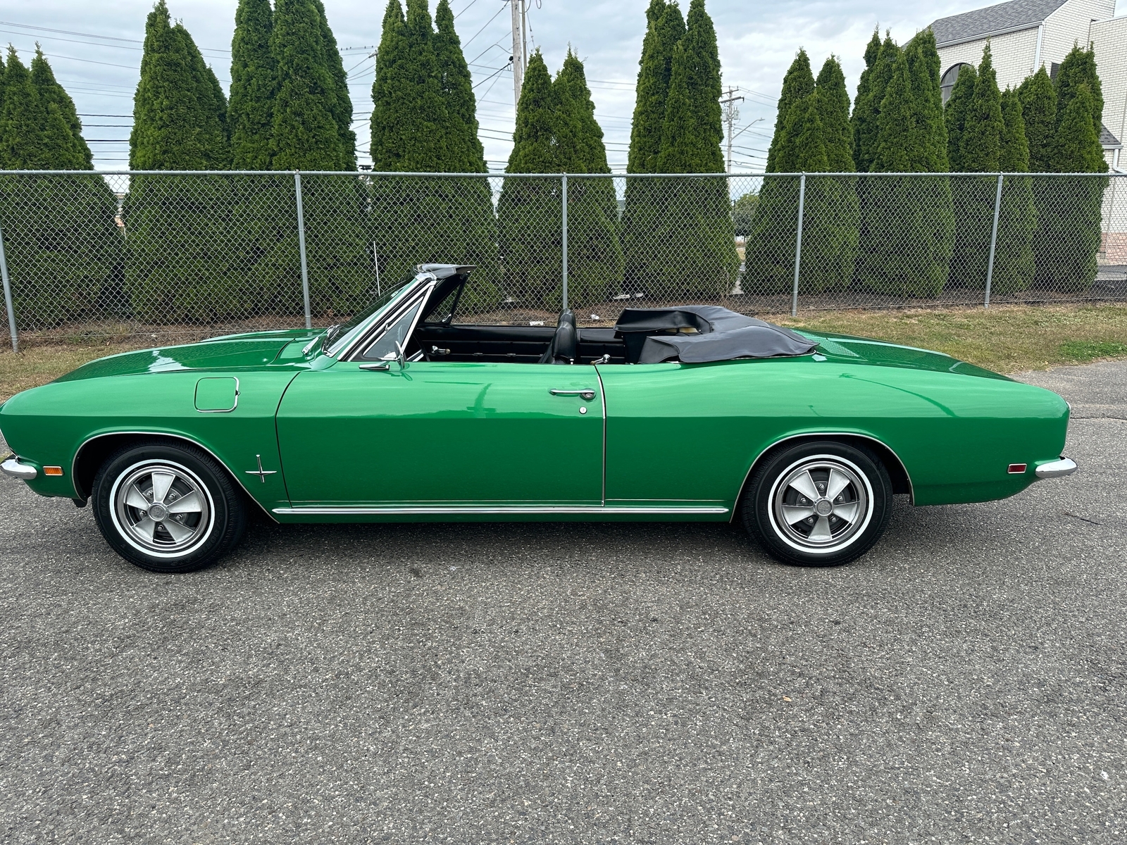 Chevrolet-Corvair-1969-Convertible-1