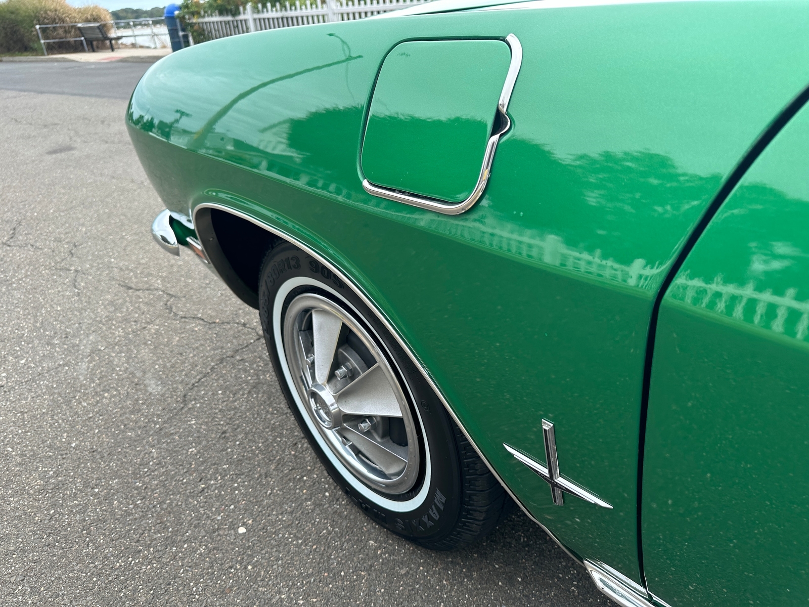 Chevrolet-Corvair-1969-Convertible-12